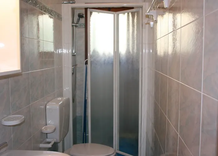 Krystall ביביונה